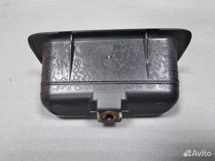 Накладка (кузов внутри) задняя Mitsubishi Lancer 9