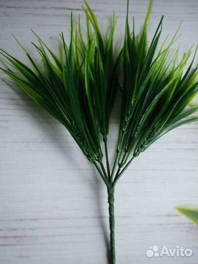 Осока Искусственное растение
