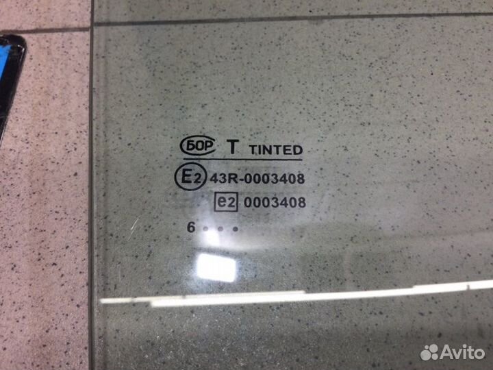 Стекло двери задней правой Toyota Camry V40