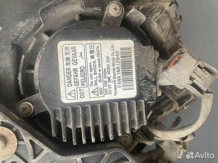 Фара на infiniti m 37 x