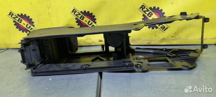 Центральная консоль с подлокотником Opel Astra J