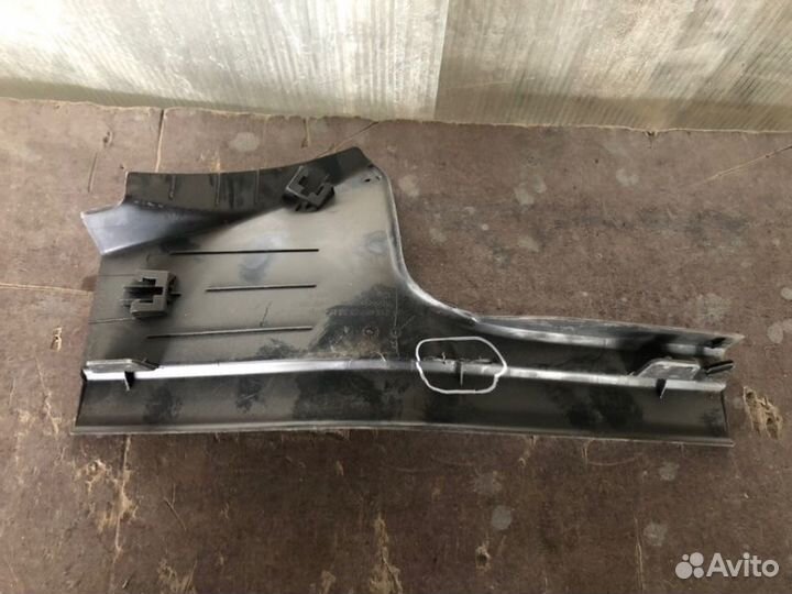 Накладка на порог задняя левая Mercedes-Benz