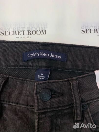 Джинсы Calvin Klein