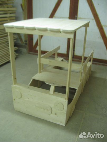 Машинка Деревянная с бортами для детской площадки