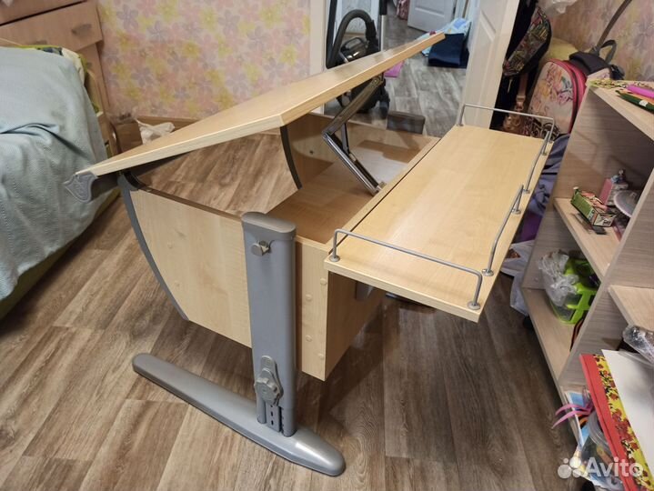 Стол парта растущая Дэми