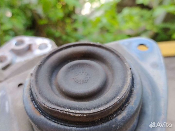 Подушка кпп Hyundai Elantra HD 2008 год