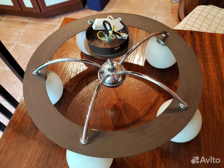 Люстра потолочная