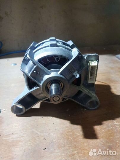 Двигататель стиральной м-ы Hotpoint Ariston