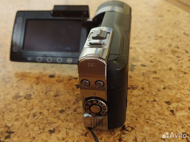 Цифровая видеокамера JVC Everio Gz x900er