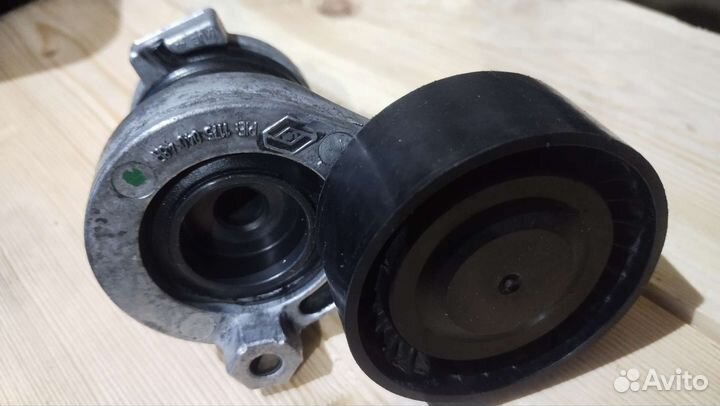 Натяжной ролик Renault