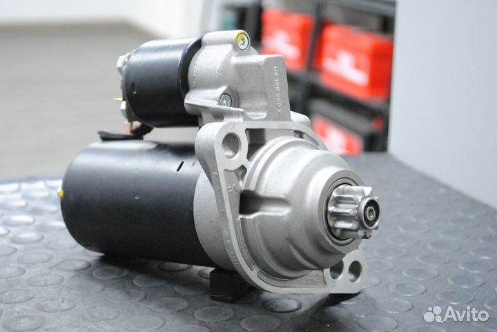 Стартер Volkswagen Transporter T5 1.9 TDi