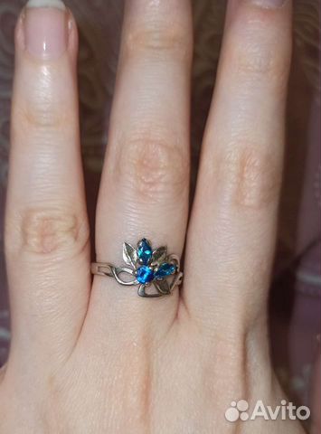 Серебряное кольцо с фианитами