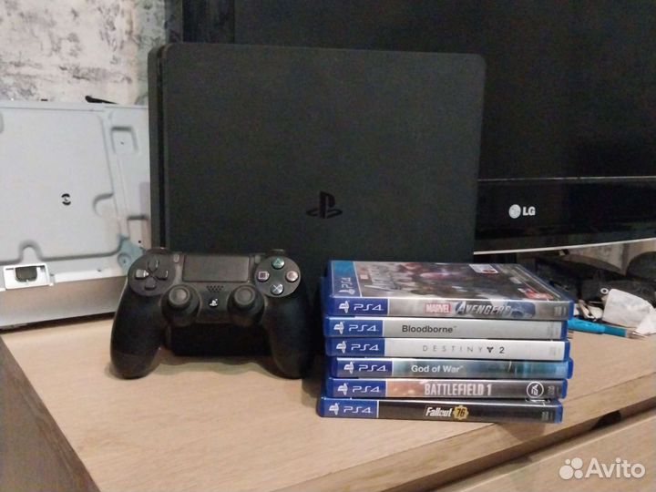 Sony PS4 1tb +игры