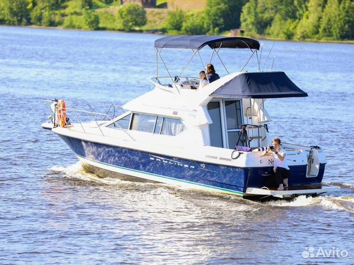 Моторный катер Bayliner 288 CB Discovery