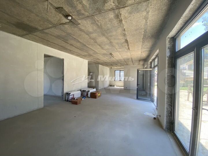 Дом 371,4 м² на участке 7,1 сот.