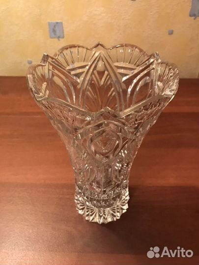 Хрустальная ваза