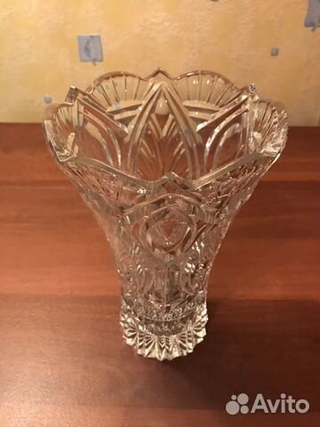 Хрустальная ваза