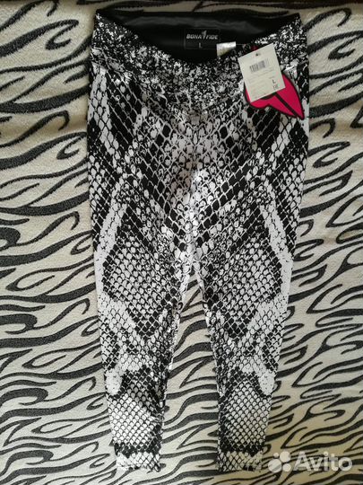 Спортивный комплект женский