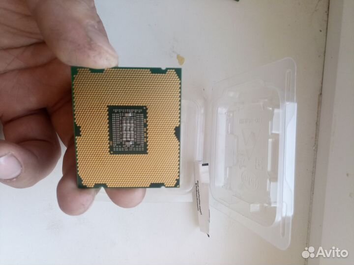 Процессор lga 2011 E5 2689v1