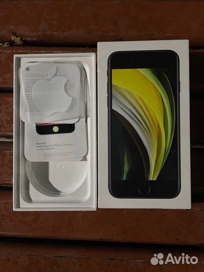 iPhone SE (2020), 64 ГБ