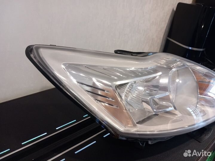 Фара правая Ford Focus 2 рестайлинг