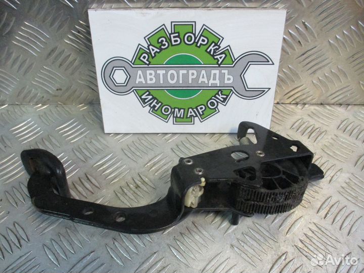 Педаль сцепления Renault Symbol 2007г