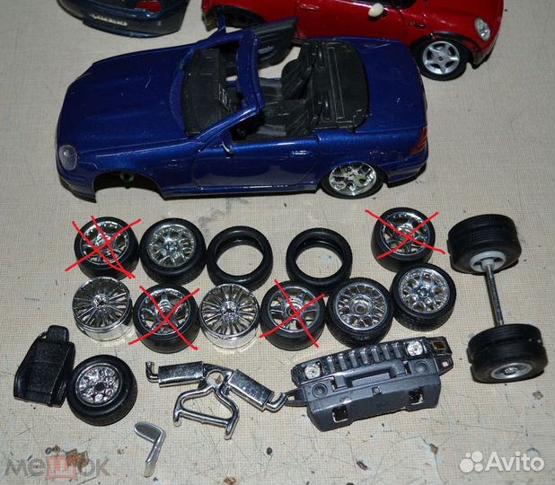 Машинки фирмы maisto масштаб 1-24 (на запчасти)
