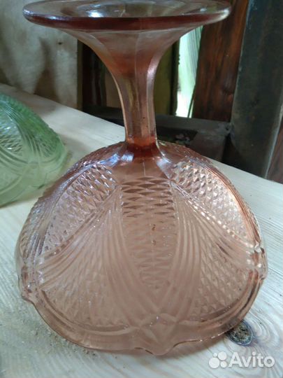 Ваза для фруктов на ножке цветное стекло СССР