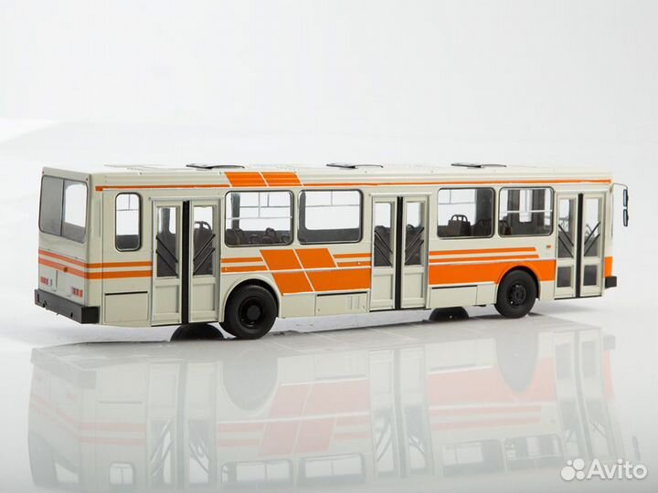 1:43 Масштабная модель Автобус Ликинский-5256, бел