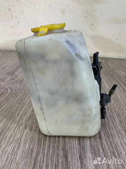 Бачок омывателя Opel Corsa C 2000-2009