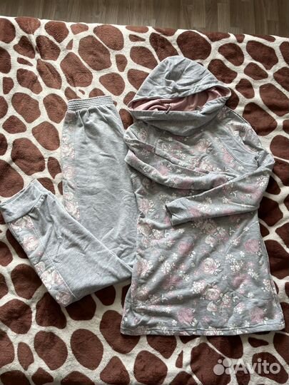 Спортивный костюм