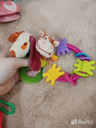 Игрушки для ребёнка до года