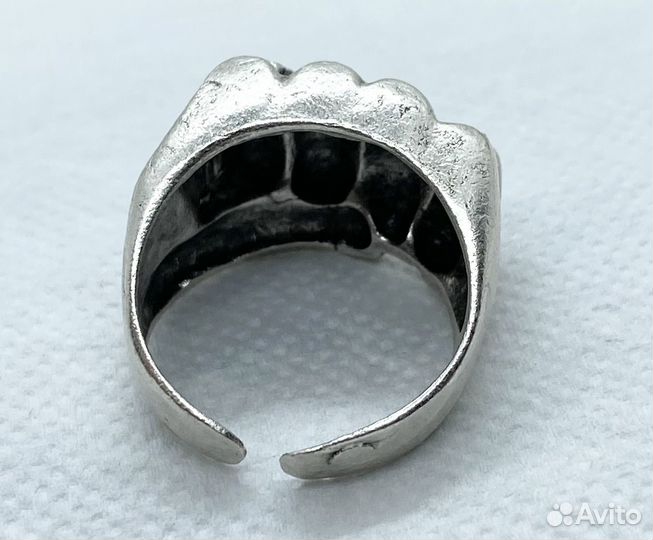 Перстень Кулак