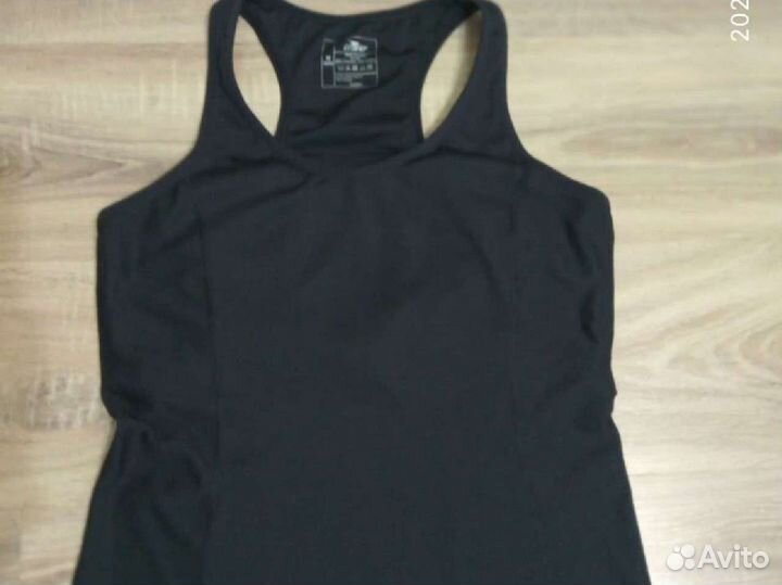 Одежда для спорта женская