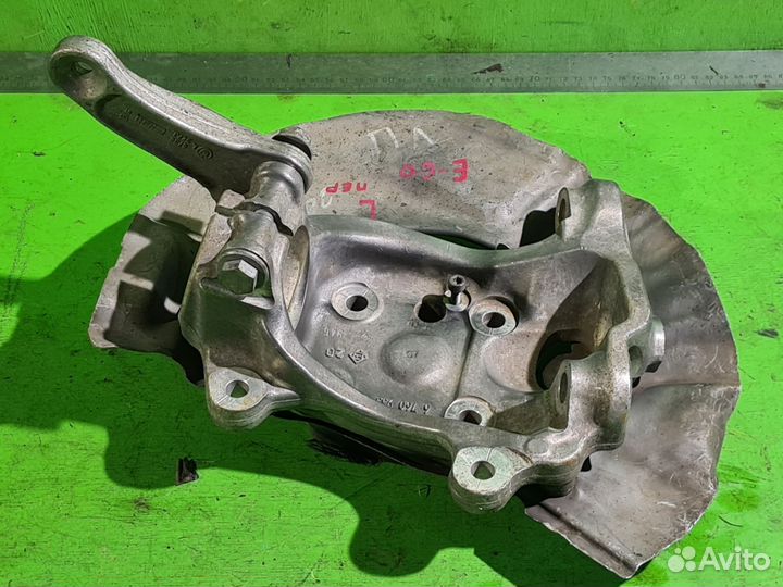 Кулак передний левый BMW 5-serie E60/E61