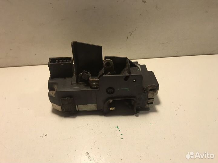 Saab 9-5 97-10 Замок двери передней левой