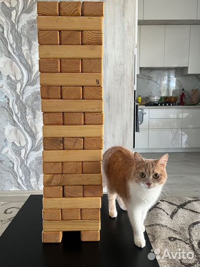 Падающая мега-башня 