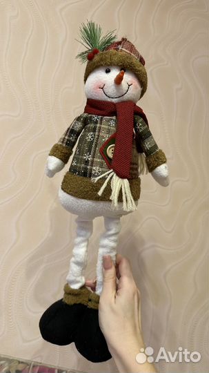 Снеговик под елку