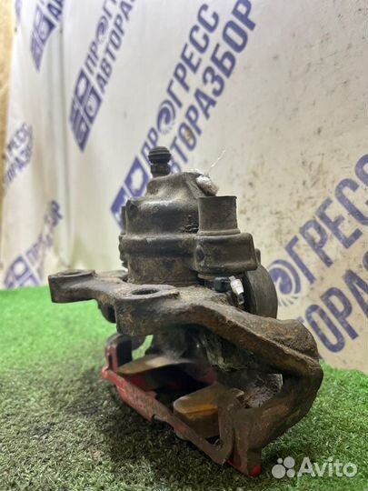 Суппорт задний левый Mercedes-Benz W211 седан 2.2