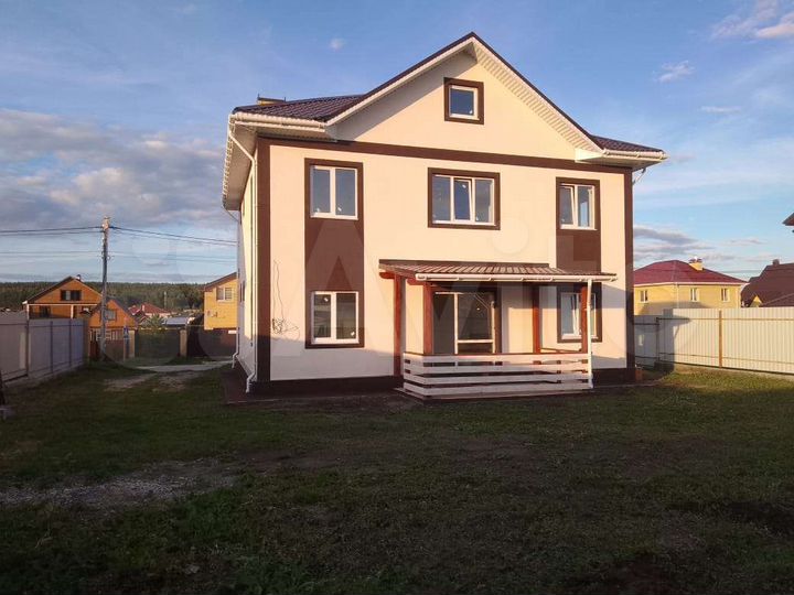 Дом 185 м² на участке 7 сот.