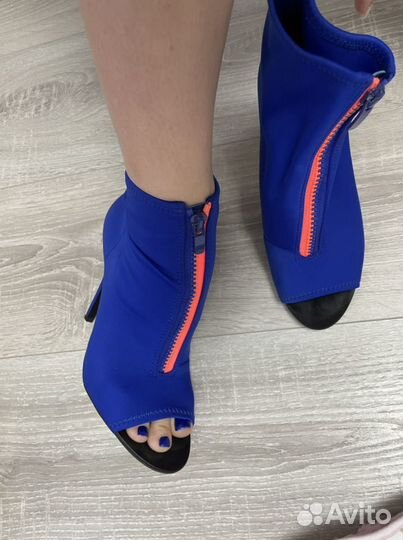 Обувь женская