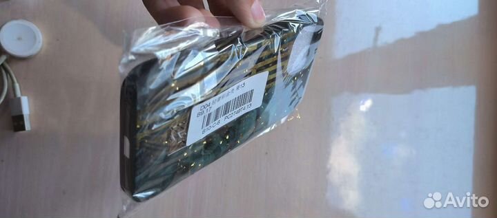 Защитные стёкла на айфон, чехол и зарядка