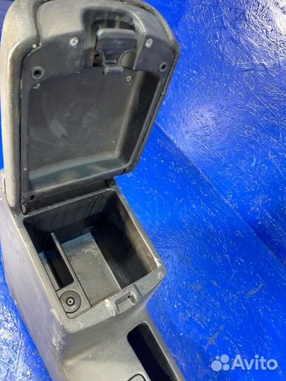 Подлокотник Nissan X-Trail T31 MR20 2007-2015