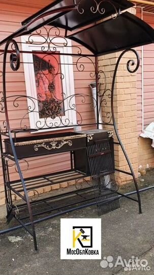 Кованый мангал с крышей