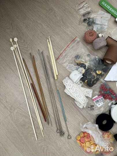 Нитки молнии пуговицы спицы брючная тесьма