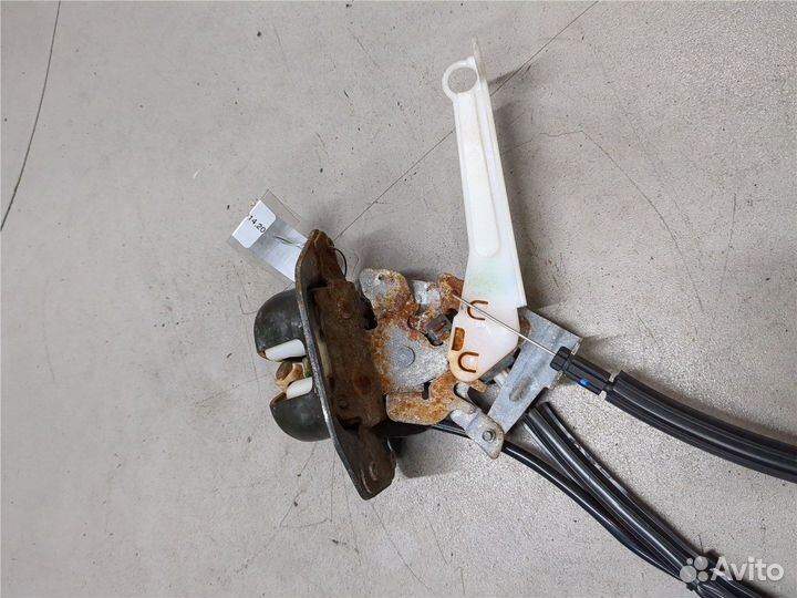 Замок багажника Nissan Pathfinder, 2005