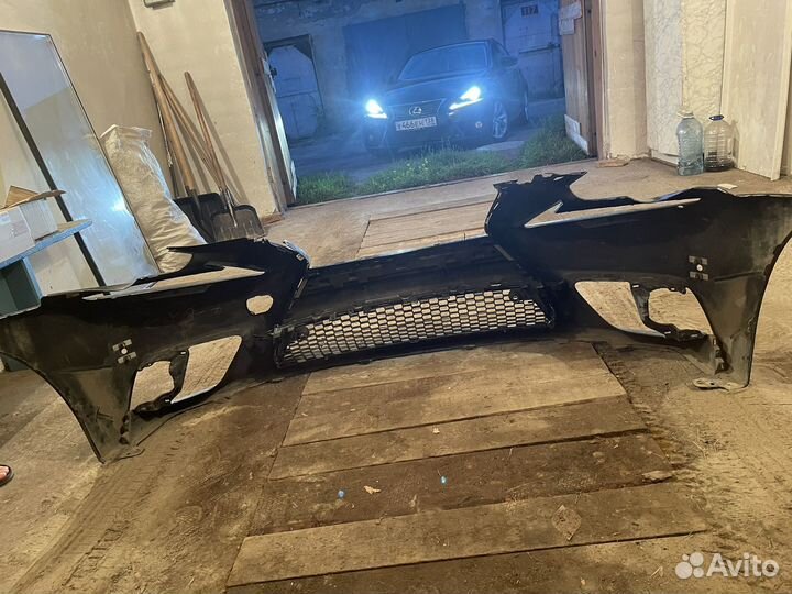 Бампер передний на lexus is250