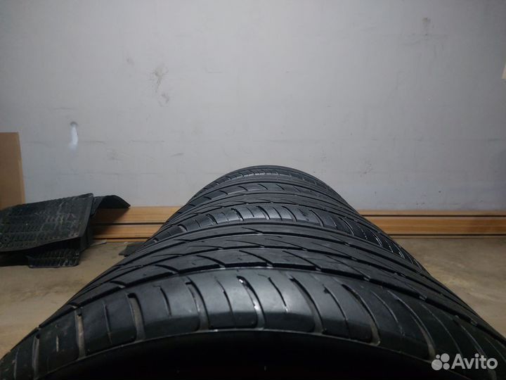 Ovation VI-701 295/35 R21 107V