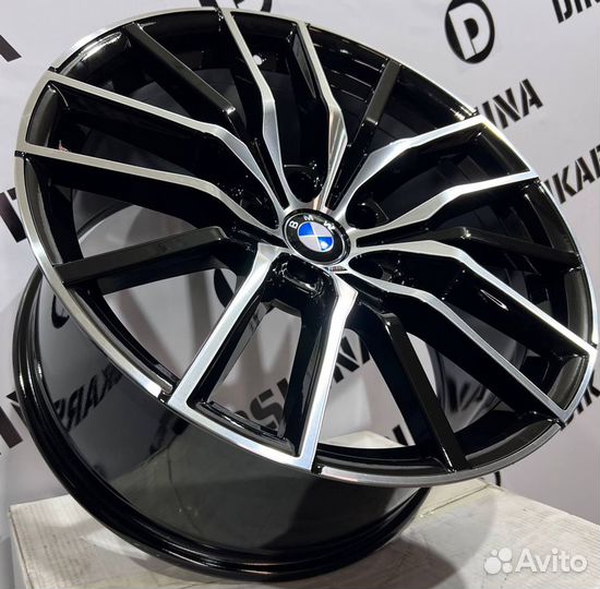 Комплект новых литых дисков R22 на BMW X5 F15 E70