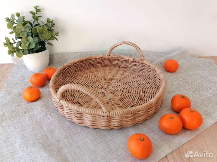 Плетёный поднос ручной работы